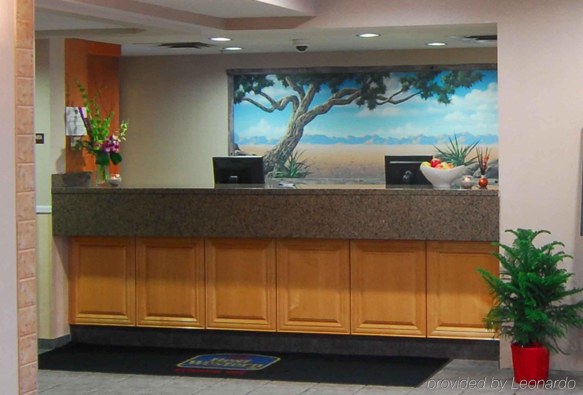 Best Western Plus Osoyoos Hotel & Suites Интерьер фото